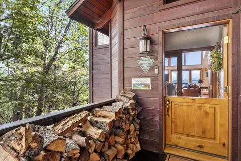 Exterior - 264 Old Toll Rd, Lake Arrowhead, CA 92352 photo 3 of 10