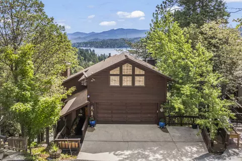 264 Old Toll Rd, Lake Arrowhead, CA 92352