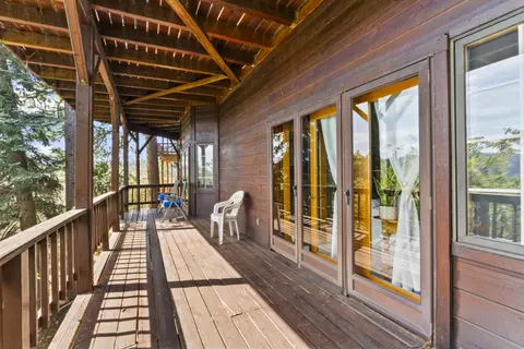 Exterior - 264 Old Toll Rd, Lake Arrowhead, CA 92352 photo 4 of 10
