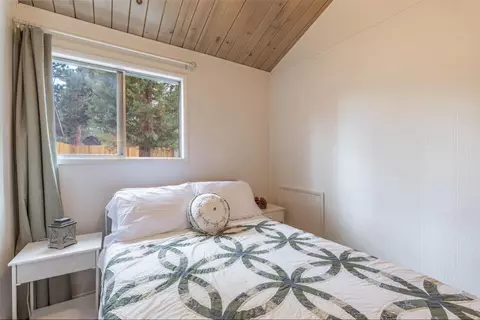 Bedroom - 241 Turlock Dr, Big Bear City, CA 92314 photo 6 of 6