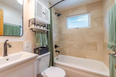 Bath - 241 Turlock Dr, Big Bear City, CA 92314 photo 1 of 2