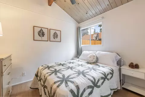 Bedroom - 241 Turlock Dr, Big Bear City, CA 92314 photo 4 of 6