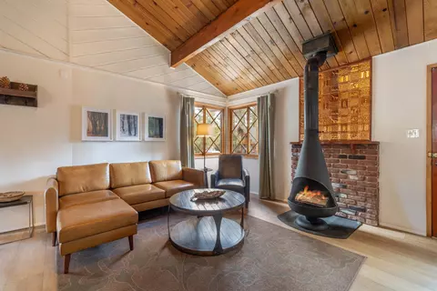 Living - 241 Turlock Dr, Big Bear City, CA 92314 photo 2 of 4