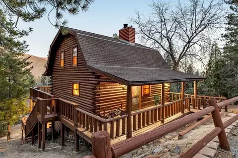 25280 Scenic View Dr, Idyllwild, CA 92549