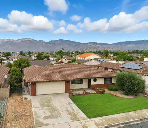 4050 Bordeaux Ln, Hemet, CA 92544