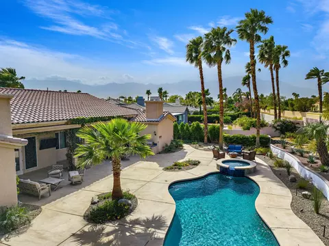 8 Elizabeth Ct, Rancho Mirage, CA 92270