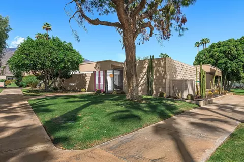 387 Desert Lakes Dr, Palm Springs, CA 92264