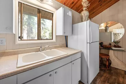 2060 2nd Ln, Big Bear City, CA 92314 photo 10