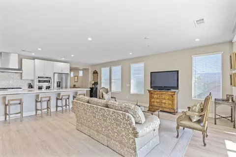 Living - 51475 Whiptail Dr, Indio, CA 92201 photo 1 of 2