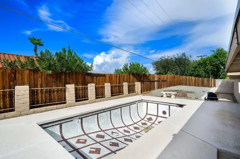 Exterior - 79740 Camelback Dr, Bermuda Dunes, CA 92203 photo 2 of 3