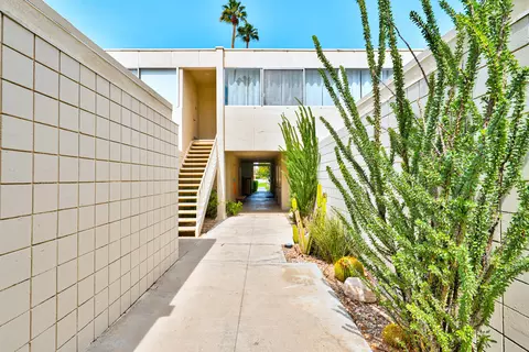 449 Desert Lakes Dr, Palm Springs, CA 92264