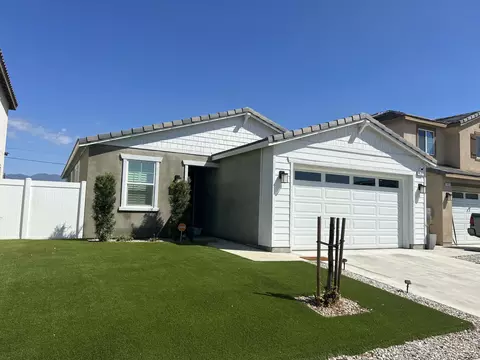 426 E Orchard St, Rialto, CA 92376