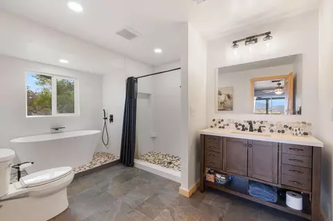 Bath - 45120 Noel, Anza, CA 92539 photo 1 of 2