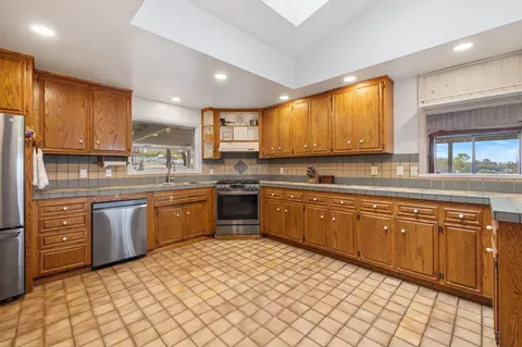 Kitchen - 45120 Noel, Anza, CA 92539 photo 1 of 3