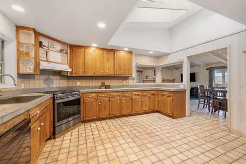 Kitchen - 45120 Noel, Anza, CA 92539 photo 2 of 3