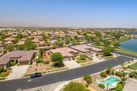 View/Area - 43597 Spiaggia Pl, Indio, CA 92203 photo 7 of 15