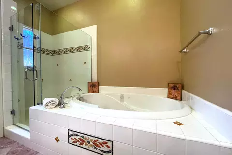 Bath - 43597 Spiaggia Pl, Indio, CA 92203 photo 2 of 4