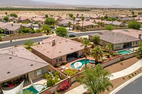 View/Area - 43597 Spiaggia Pl, Indio, CA 92203 photo 6 of 15