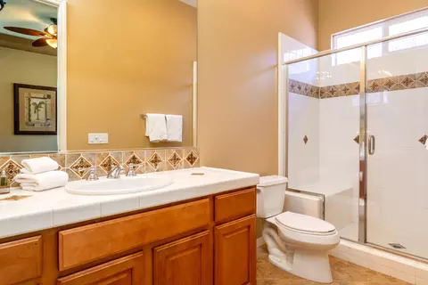 Bath - 43597 Spiaggia Pl, Indio, CA 92203 photo 3 of 4