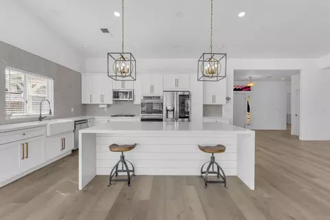 Kitchen - 82210 Vandenberg Dr, Indio, CA 92201 photo 3 of 9