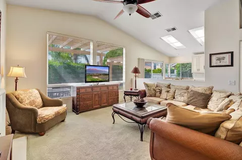 269 Strada Nova, Palm Desert, CA 92260 photo 13