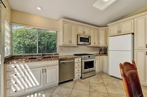269 Strada Nova, Palm Desert, CA 92260 photo 16