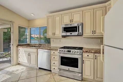 269 Strada Nova, Palm Desert, CA 92260 photo 17