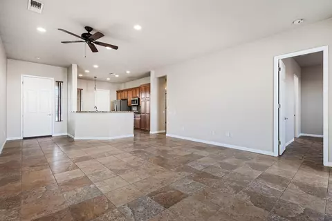 Living - 81664 Avenida Contento, Indio, CA 92203 photo 2 of 4