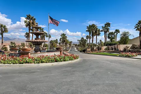 View/Area - 81664 Avenida Contento, Indio, CA 92203 photo 2 of 5