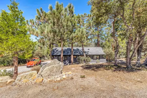 52600 Double View Dr, Idyllwild, CA 92549
