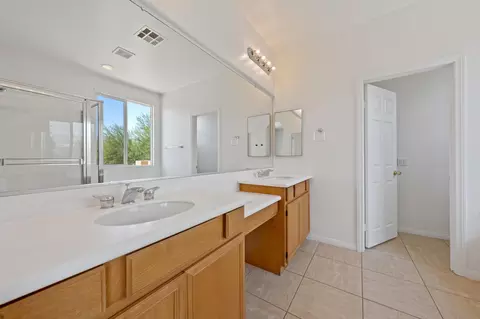 Bath - 84344 Canzone Dr, Indio, CA 92203 photo 1 of 3