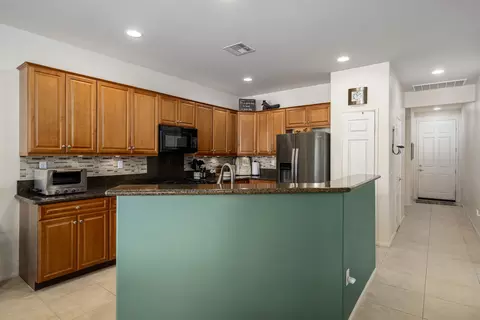Kitchen - 39859 Corte Velado, Indio, CA 92203 photo 2 of 5