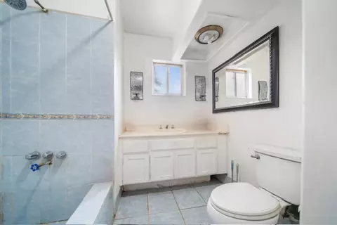 Bath - 82598 Crest Ave, Indio, CA 92201 photo 1 of 1