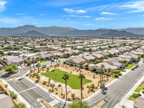 View/Area - 81194 Avenida Gonzalez, Indio, CA 92201 photo 4 of 4