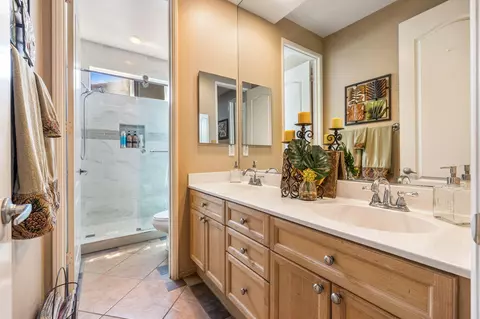 Bath - 81194 Avenida Gonzalez, Indio, CA 92201 photo 1 of 5