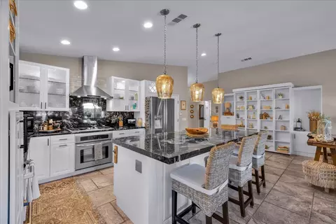 Kitchen - 82570 Delano Dr, Indio, CA 92201 photo 3 of 5
