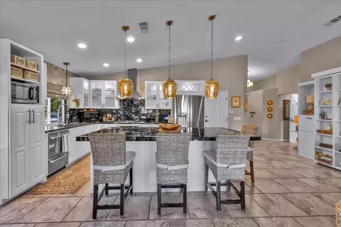 Kitchen - 82570 Delano Dr, Indio, CA 92201 photo 4 of 5