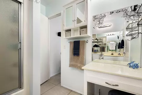 Bath - 49101 Taylor St, Indio, CA 92201 photo 4 of 4