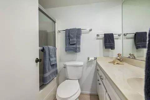 Bath - 49101 Taylor St, Indio, CA 92201 photo 2 of 4