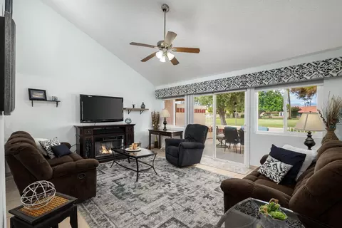 Living - 49101 Taylor St, Indio, CA 92201 photo 2 of 4