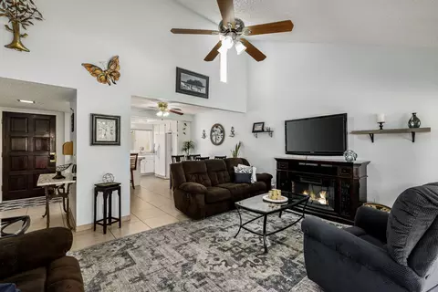 Living - 49101 Taylor St, Indio, CA 92201 photo 3 of 4