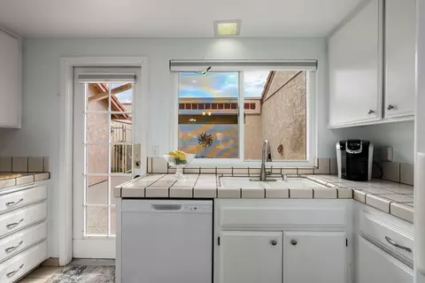 Kitchen - 49101 Taylor St, Indio, CA 92201 photo 3 of 8