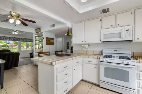 Kitchen - 49101 Taylor St, Indio, CA 92201 photo 7 of 8