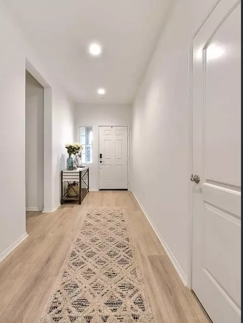 Entry Way - 84671 Cabernet Ln, Indio, CA 92203 photo 3 of 5
