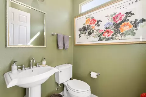 Bath - 81429 Corte Trigo, Indio, CA 92203 photo 2 of 5