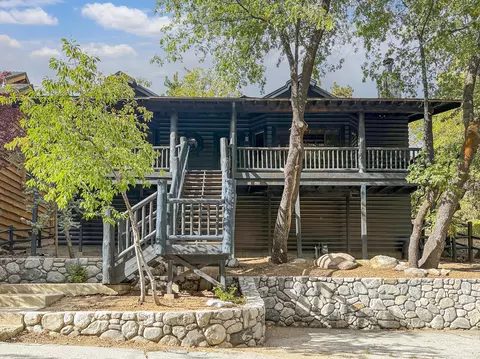 1442 Club View Dr, Big Bear Lake, CA 92315