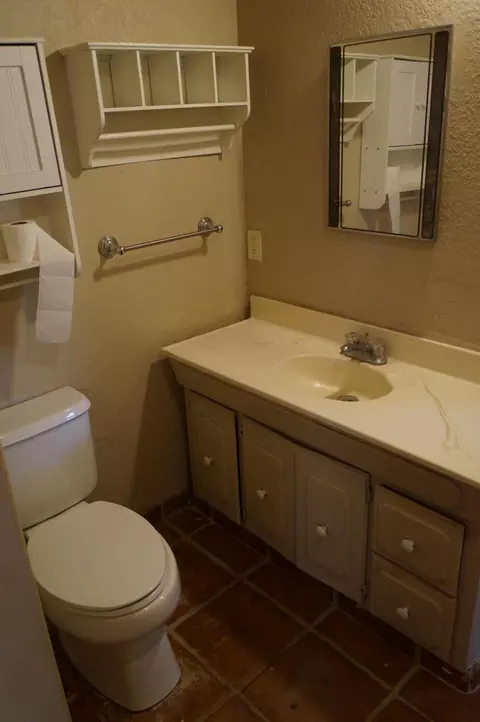 Bath - 11022 West Dr, Morongo Valley, CA 92256 photo 2 of 4