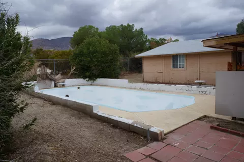 Exterior - 11022 West Dr, Morongo Valley, CA 92256 photo 16 of 27