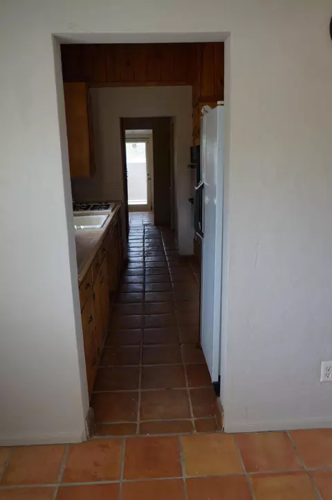 Entry Way - 11022 West Dr, Morongo Valley, CA 92256 photo 2 of 4