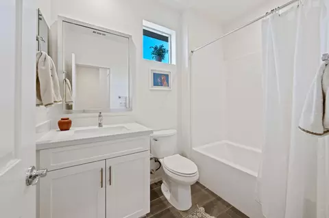 Bath - 51700 Golden Eagle Dr, Indio, CA 92201 photo 3 of 3